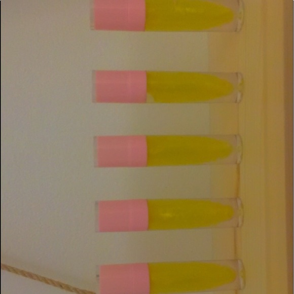 Lip gloss